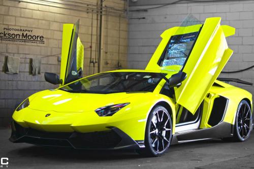 DMC Lamborghini Aventador LP720-4 Roadster (2014) - picture 1 of 5