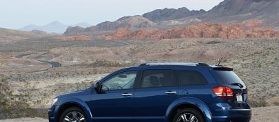 Dodge Journey (2009) - picture 4 of 6