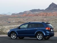 Dodge Journey (2009) - picture 4 of 6