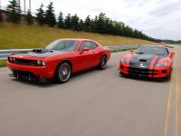 Dodge Challenger SRT10 Concept (2009) - picture 4 of 8