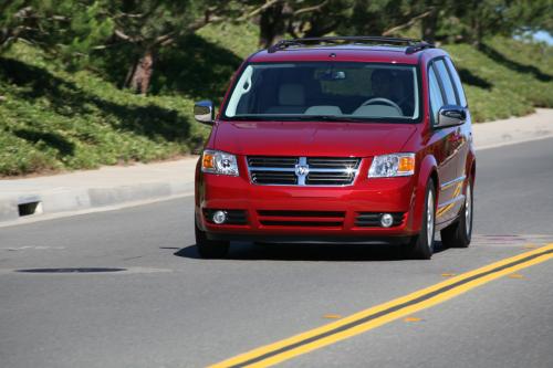 Dodge Journey Crossover (2009) - picture 1 of 4