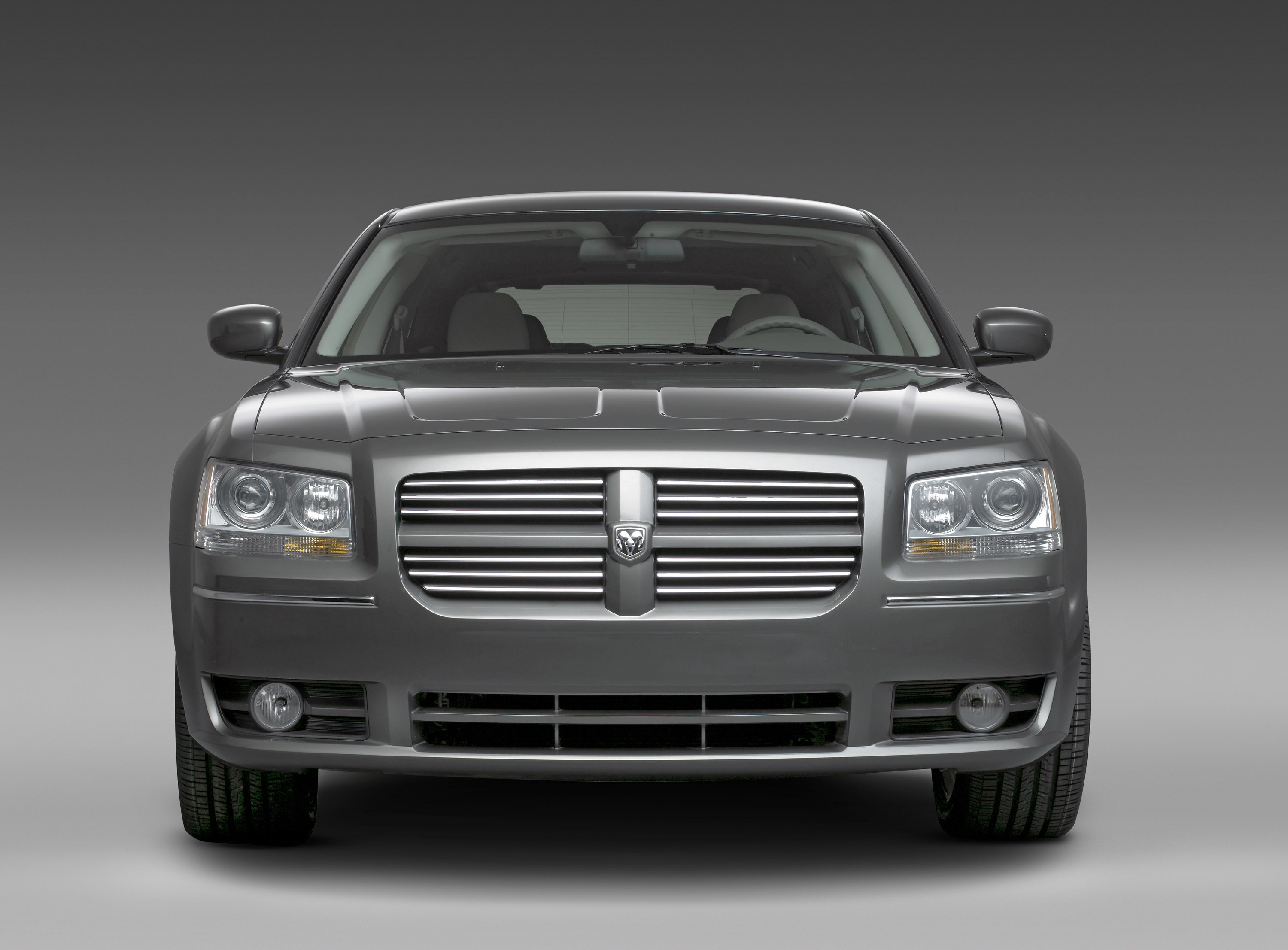 Dodge Magnum and Magnum SRT8