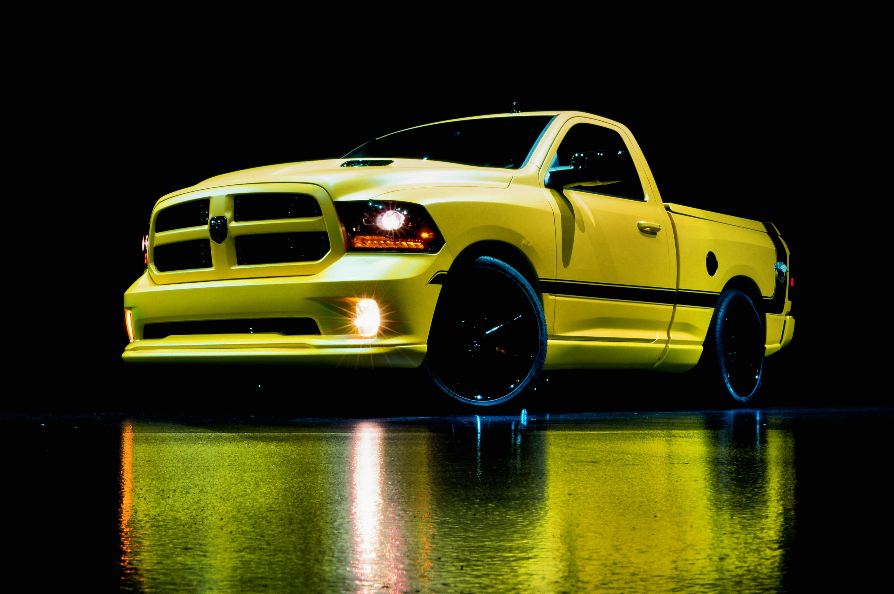 Dodge Ram 1500 Rumble Bee Concept