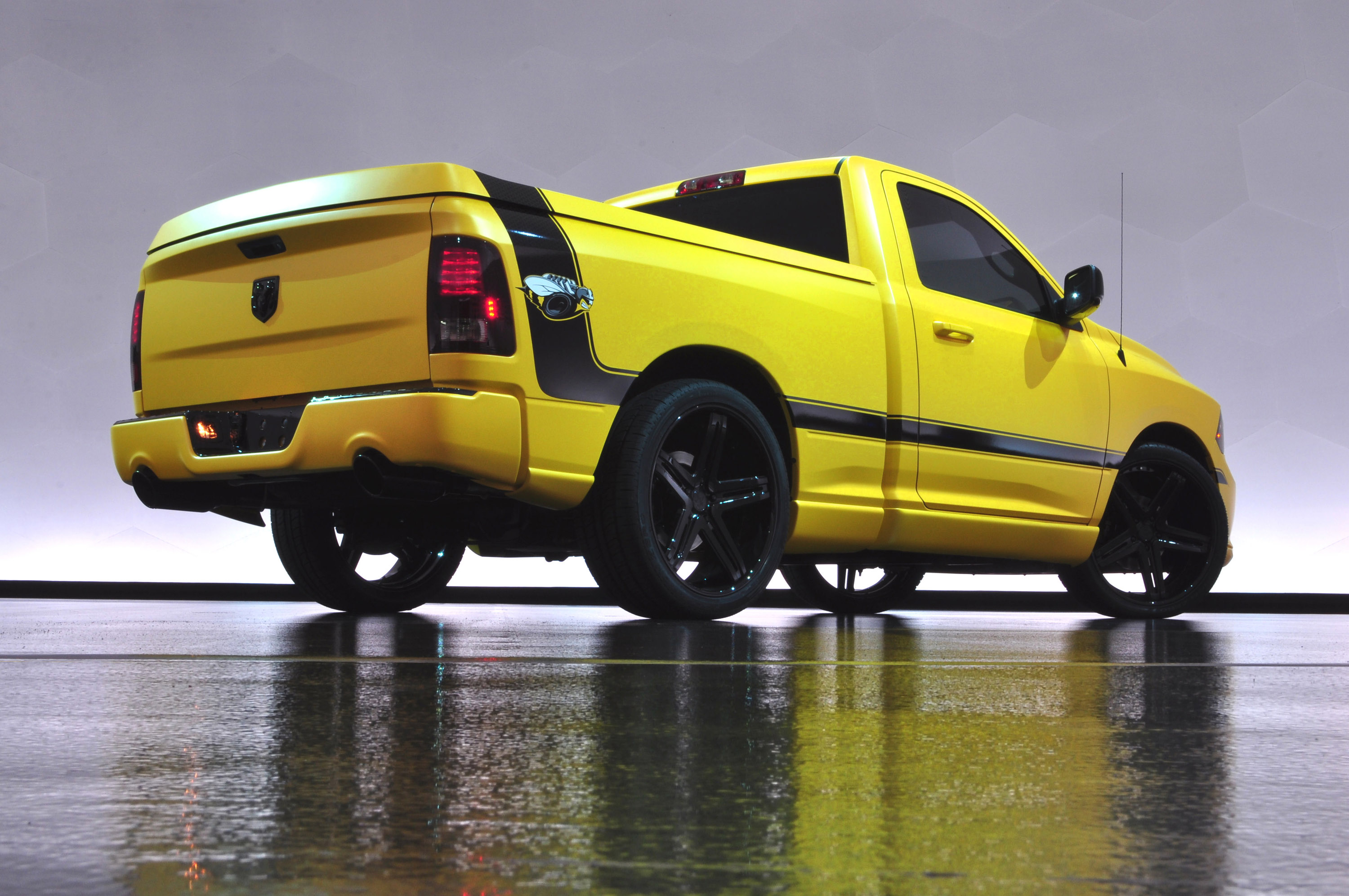 Dodge Ram 1500 Rumble Bee Concept