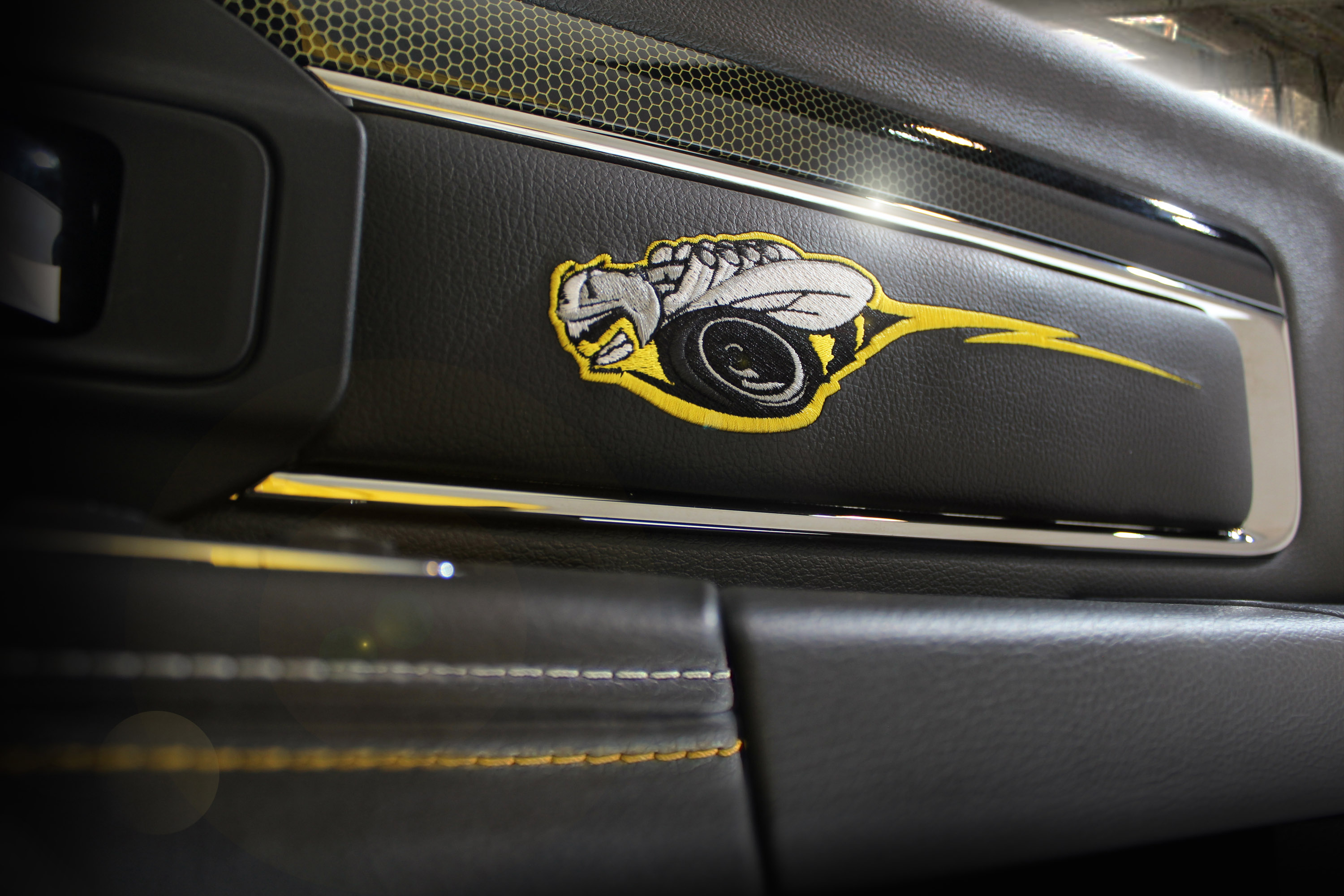 Dodge Ram 1500 Rumble Bee Concept