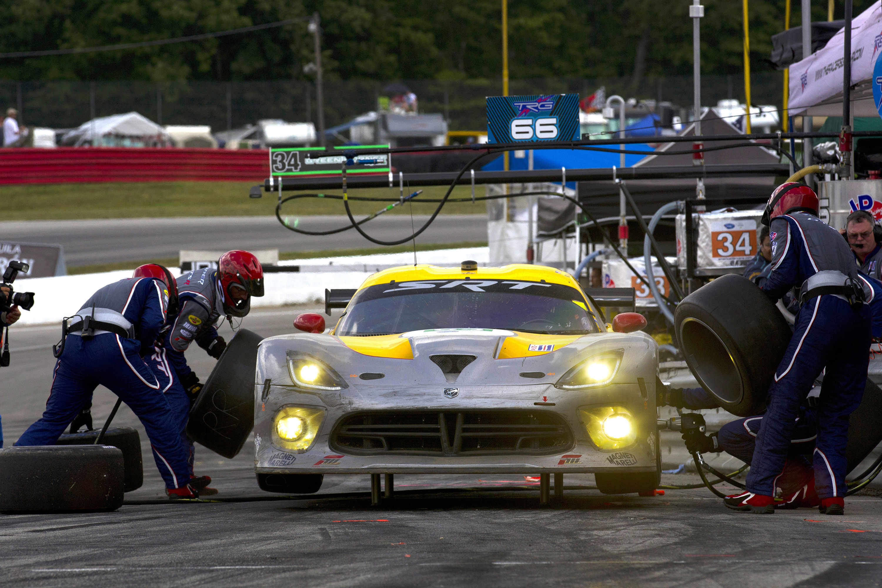 Dodge SRT Viper GTS-R