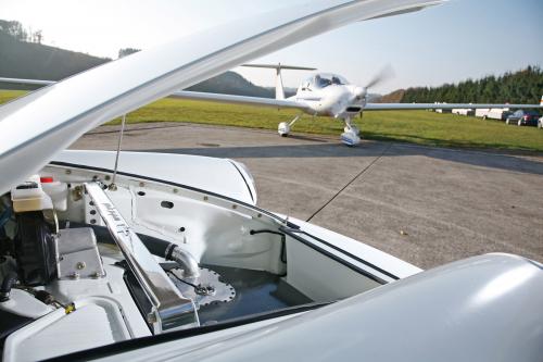 dp Motorsport  Porsche 911 (1973) - picture 17 of 25