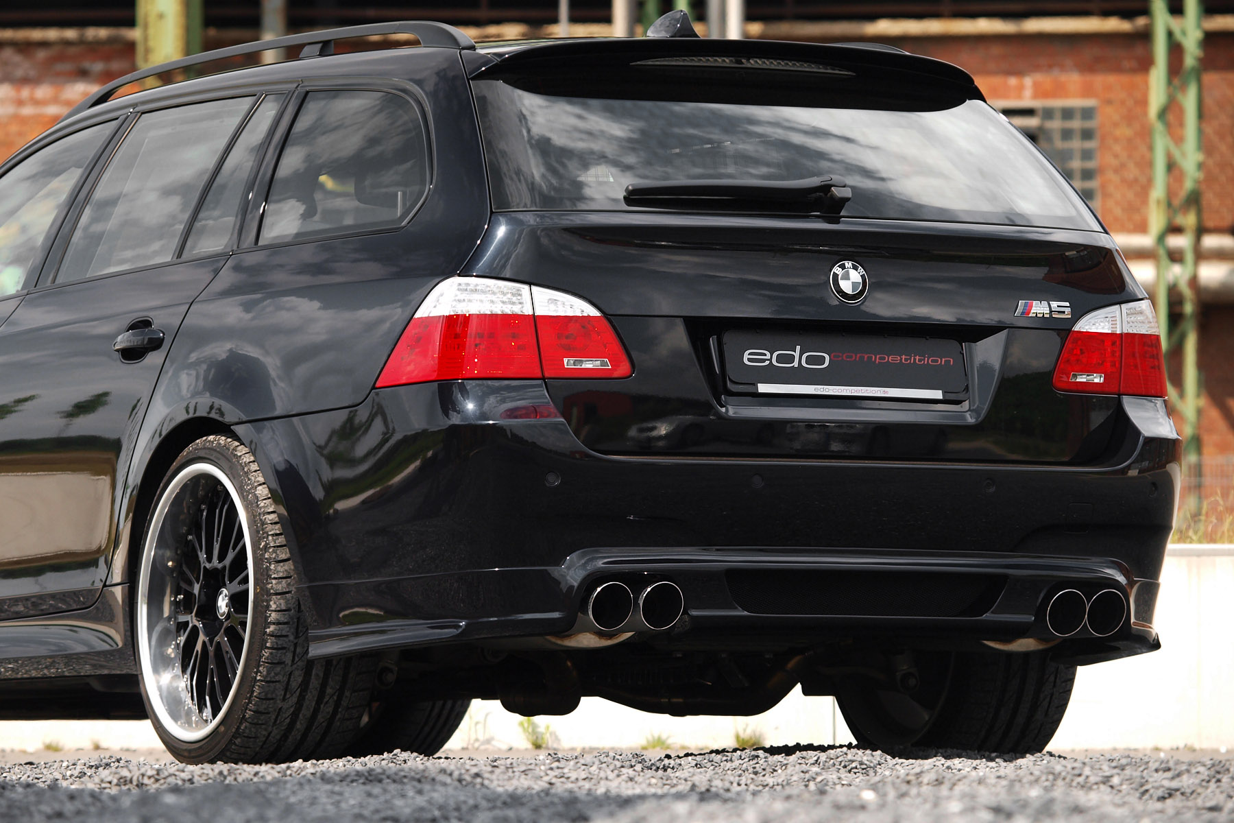 Edo BMW M5 E60 Dark Edition