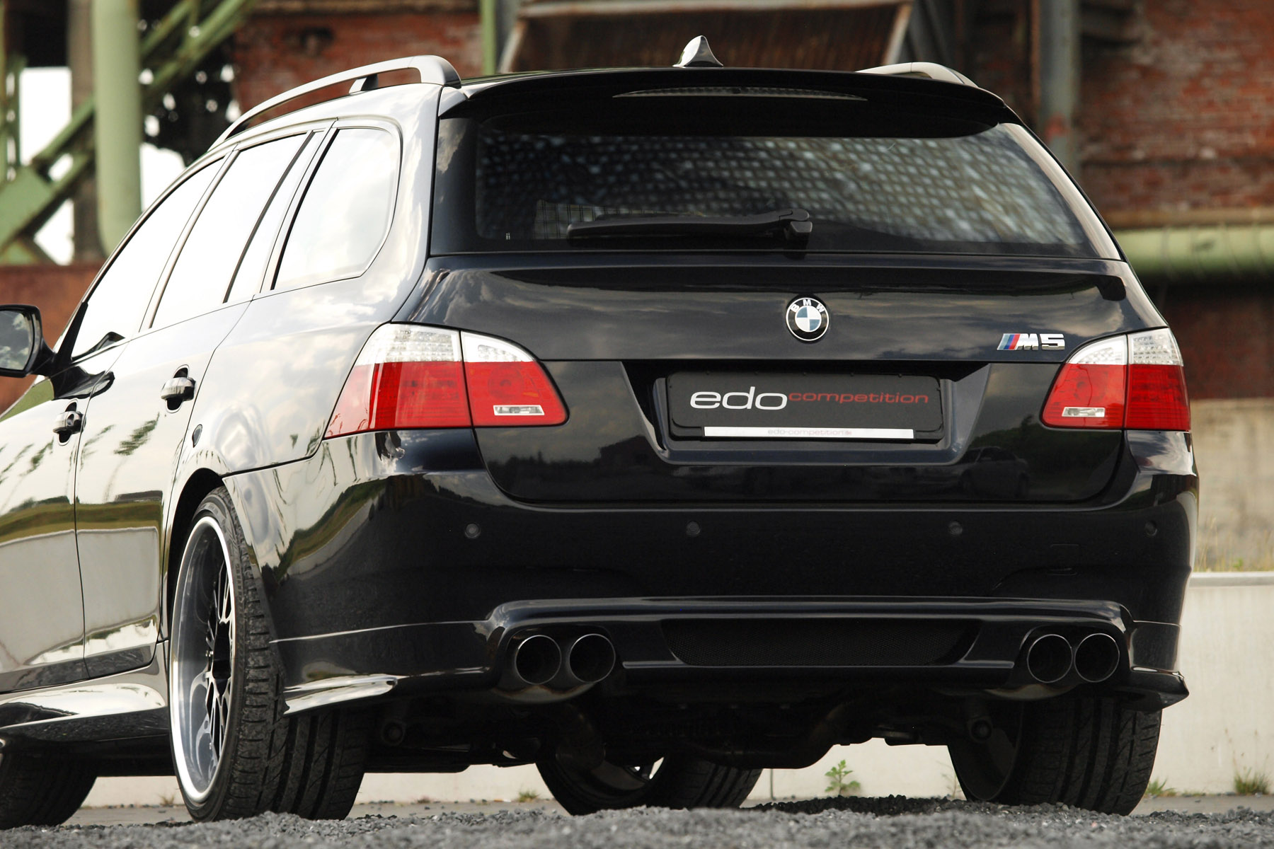 Edo BMW M5 E60 Dark Edition