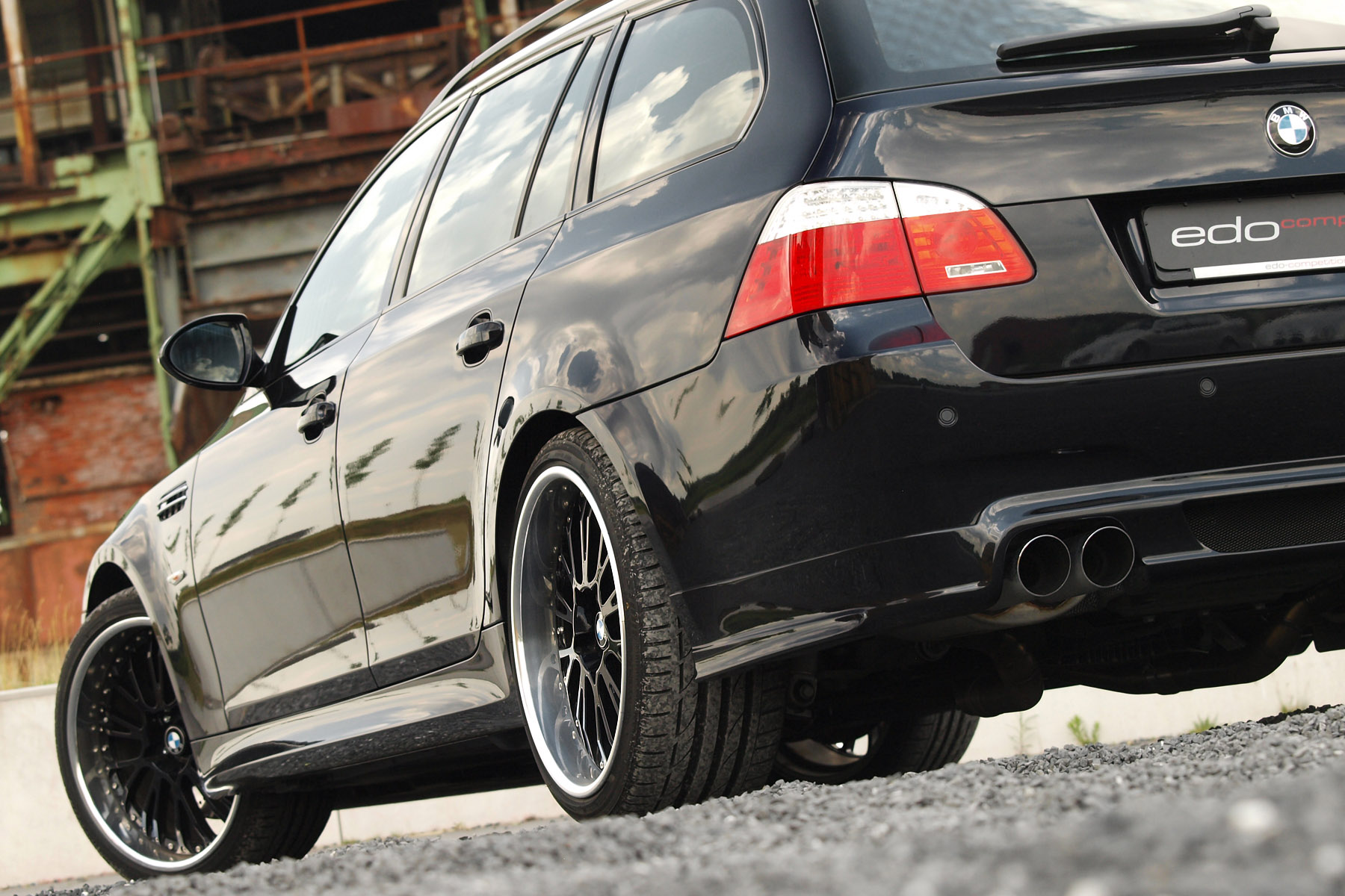 Edo BMW M5 E60 Dark Edition