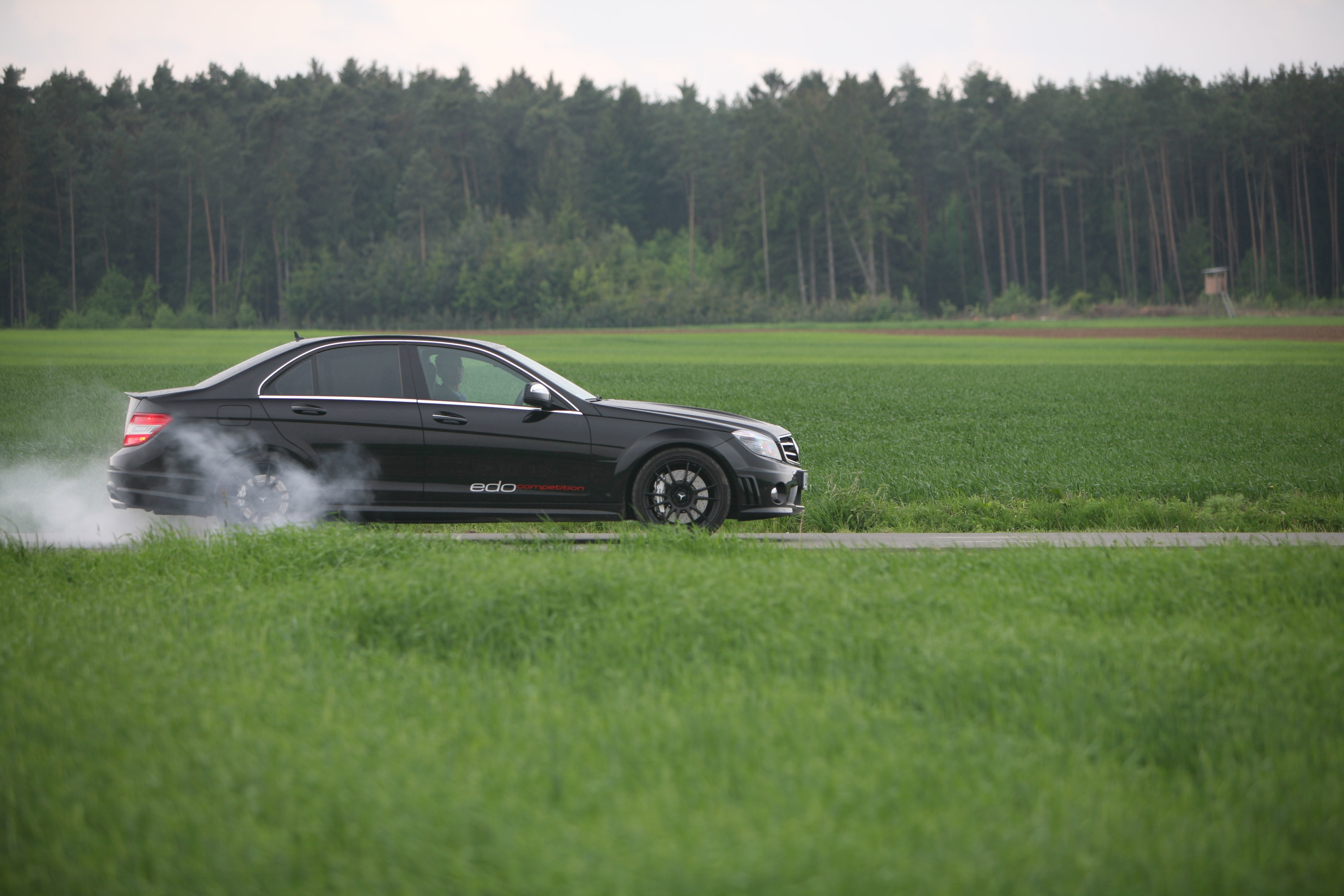 edo competition Mercedes-benz C63 AMG