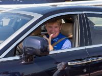 Ernie Els and Rolls-Royce Ghost (2013) - picture 3 of 3