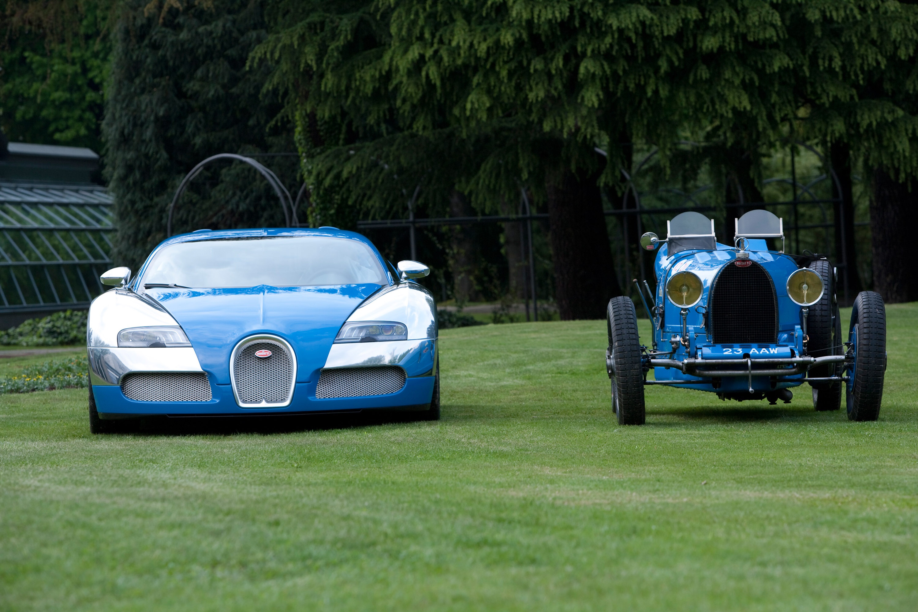 Bugatti Veyrons and Type 35 Grand Prix