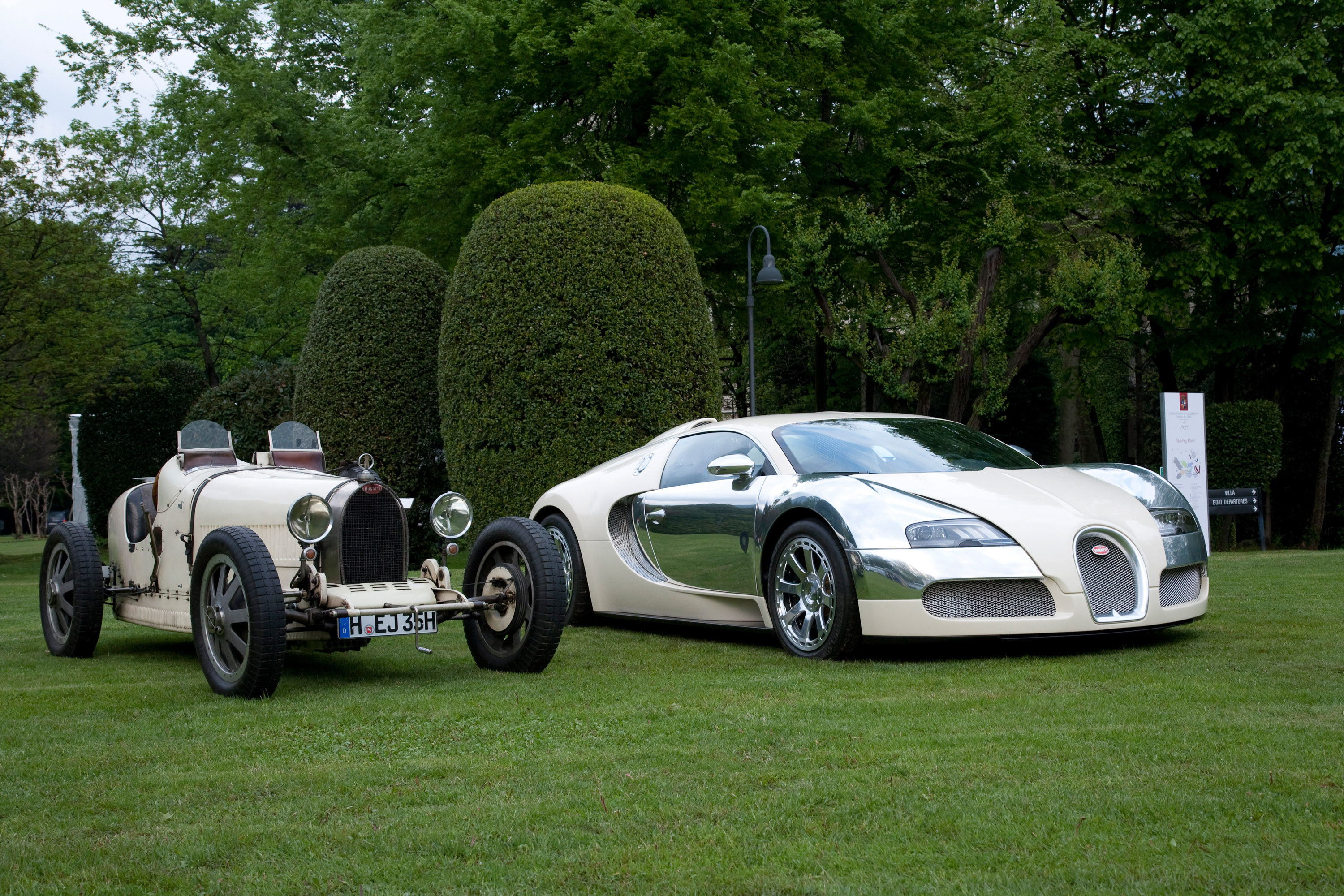 Bugatti Veyrons and Type 35 Grand Prix