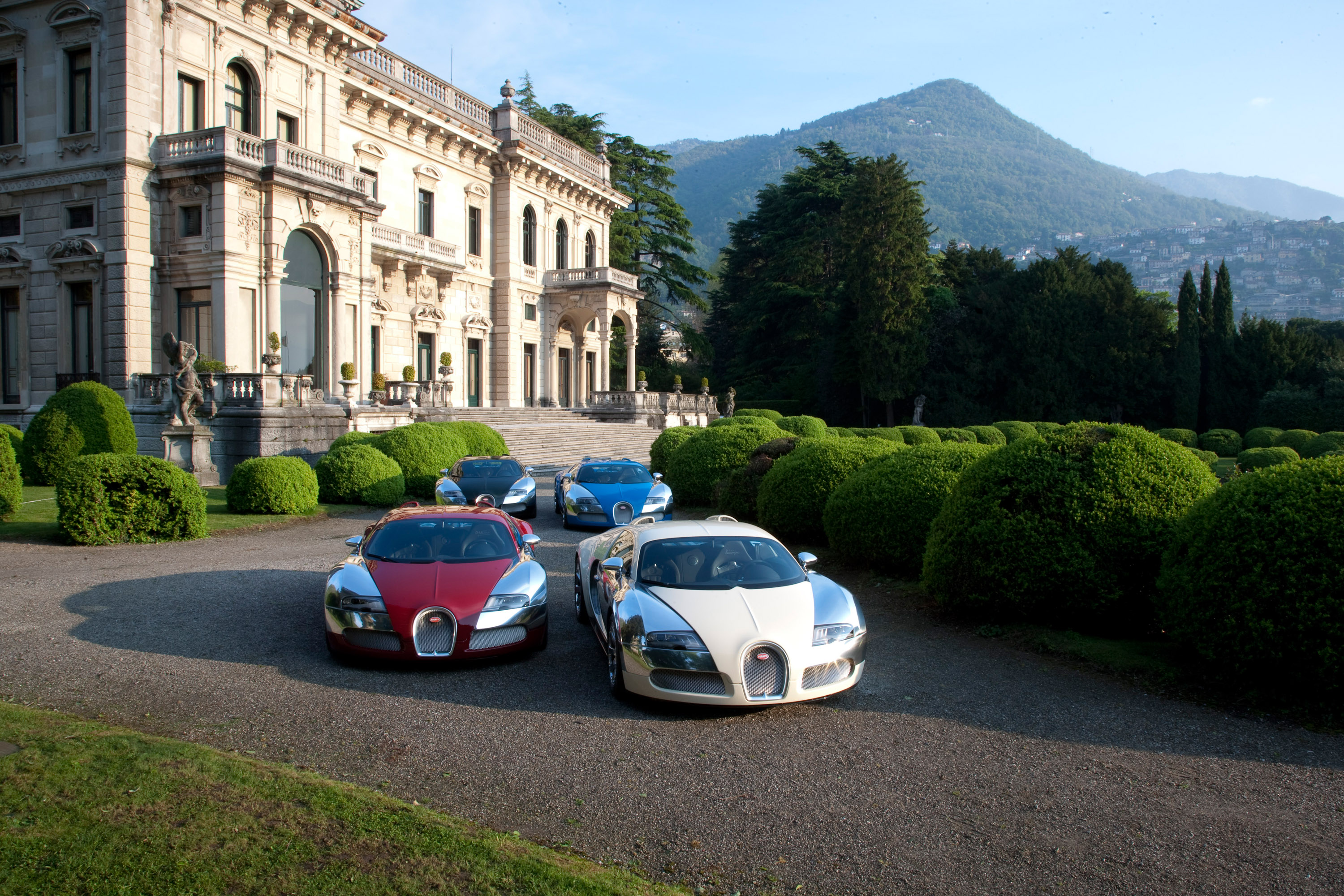 Bugatti Veyrons and Type 35 Grand Prix