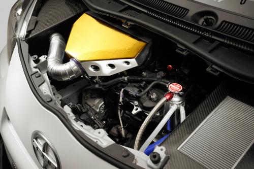 Evasive Scion iQ (2011) - picture 8 of 12