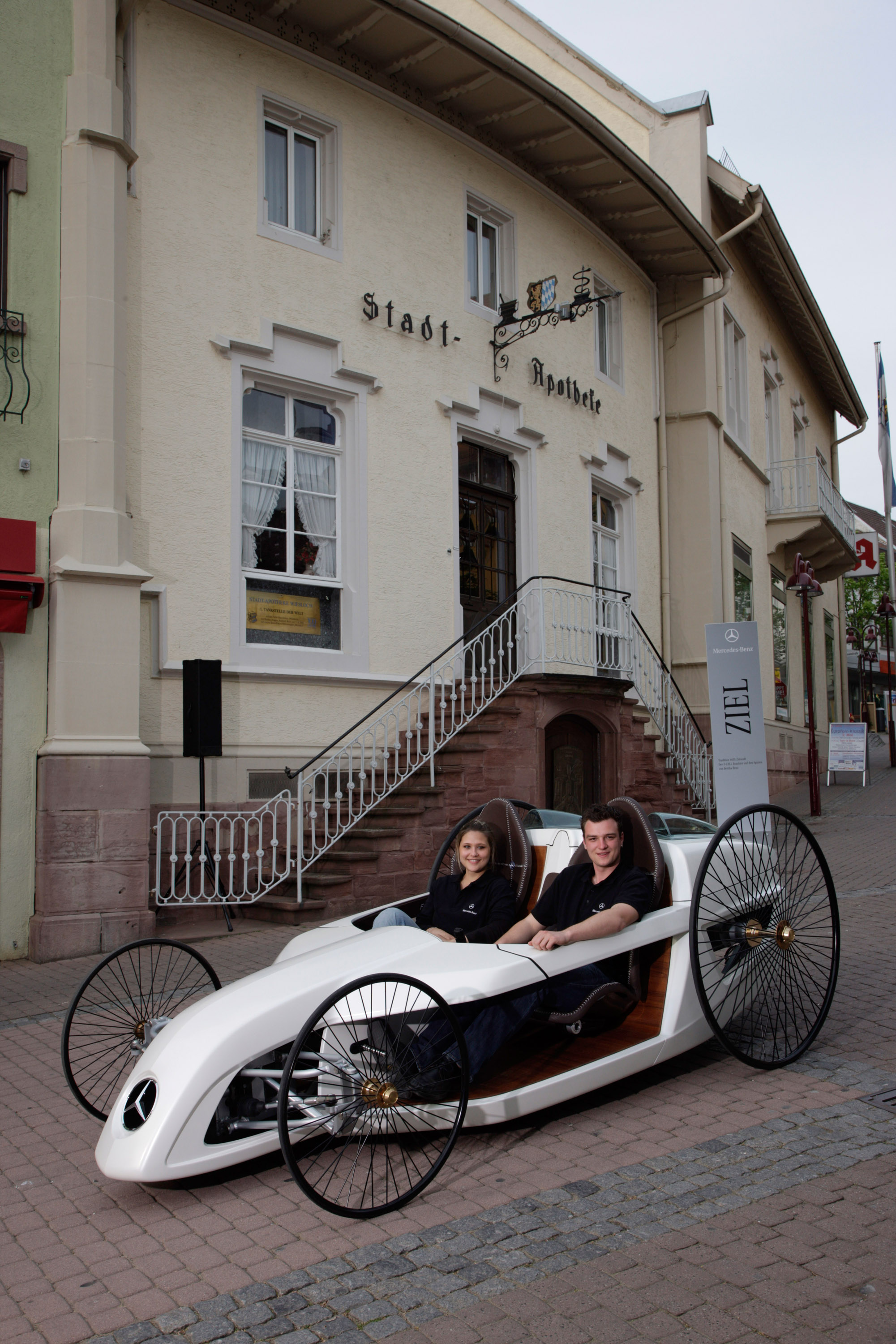 Mercedes-Benz F-CELL Roadster Bertha Benz Route