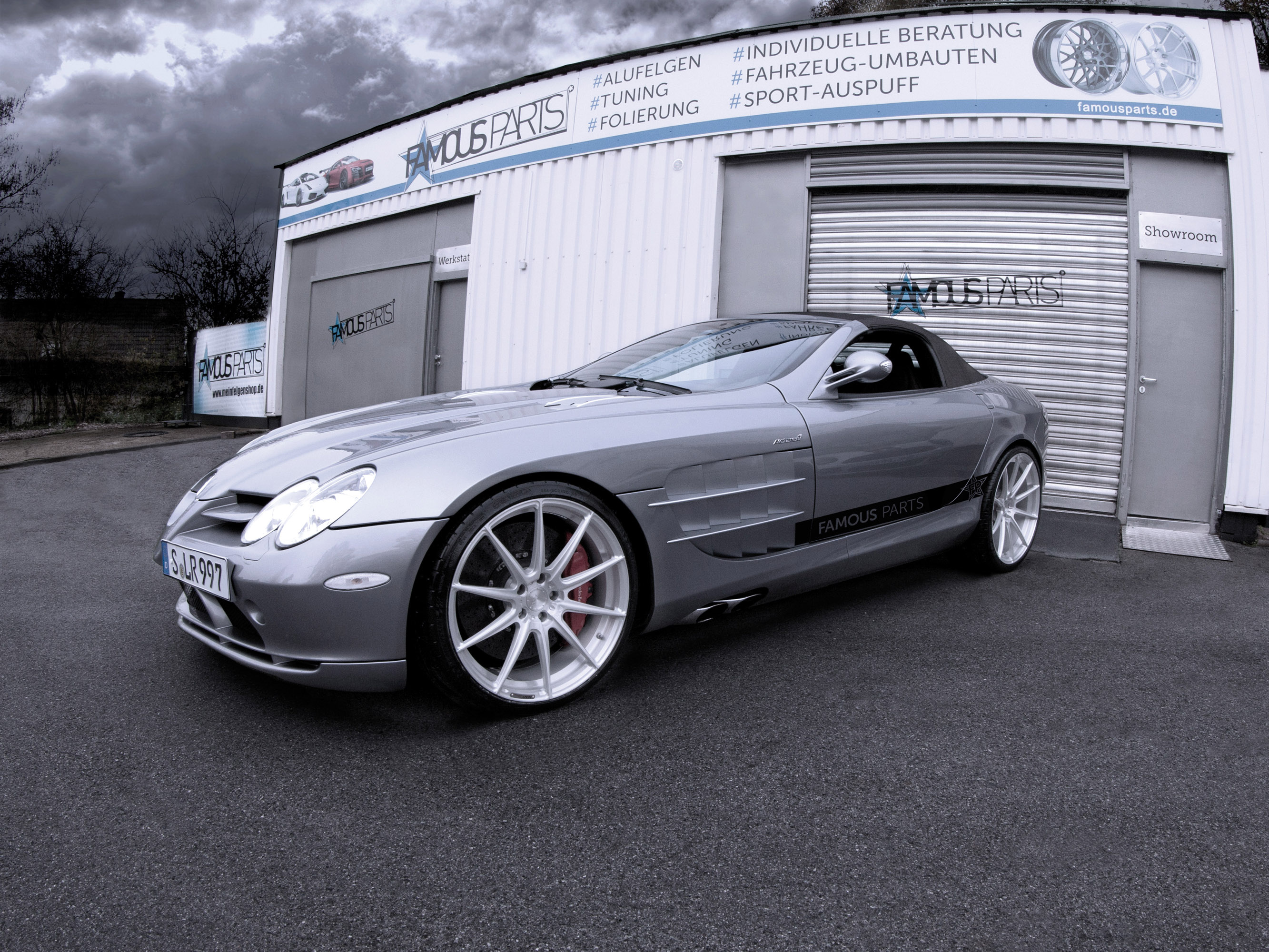 Famous Parts Mercedes-Benz SLR McLaren Roadster