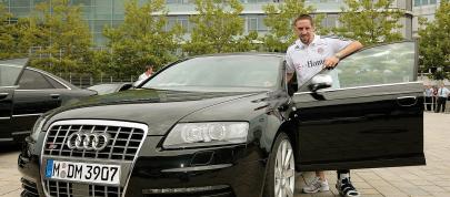 FC Bayern Audi (2008) - picture 4 of 6