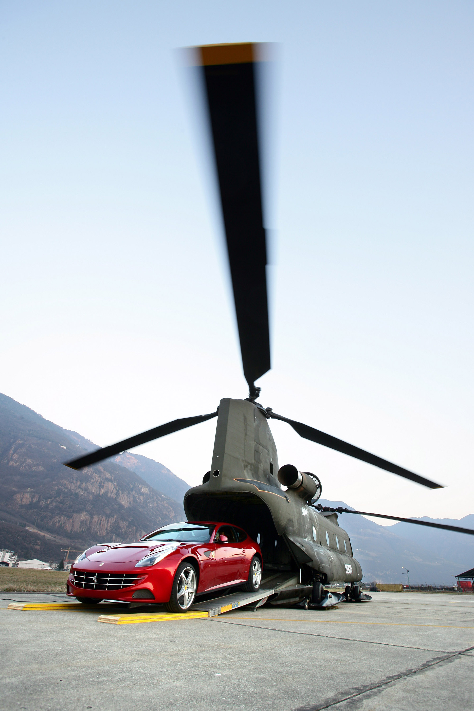 Ferrari FF at Plan De Corones