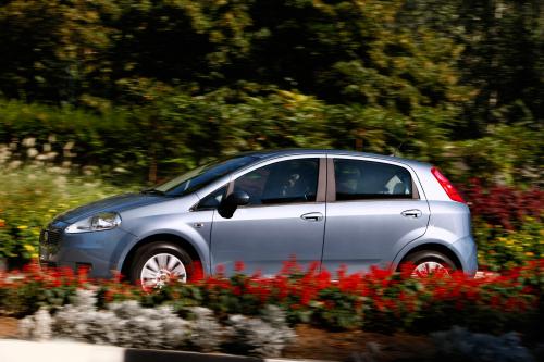 FIAT Grande Punto Natural Power (2009) - picture 9 of 10
