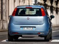 FIAT Grande Punto Natural Power (2009) - picture 4 of 10