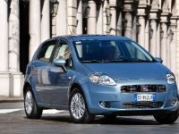 FIAT Grande Punto Natural Power (2009) - picture 3 of 10