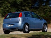 FIAT Grande Punto Natural Power (2009) - picture 8 of 10