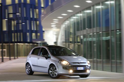 Fiat Punto Evo (2009) - picture 32 of 37