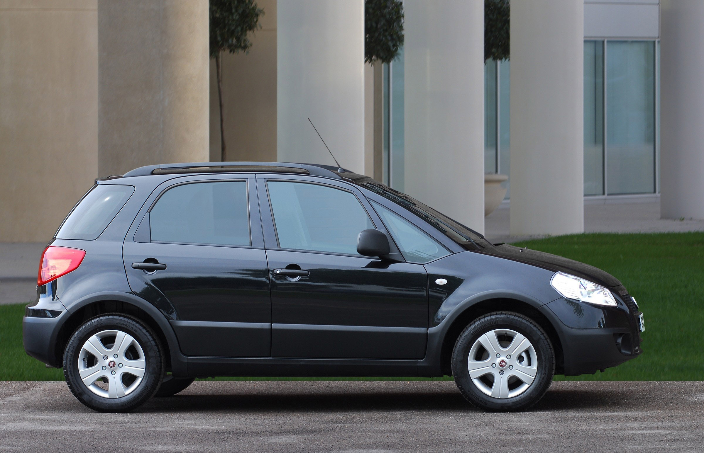 Fiat Sedici 1.6 16V (2008) - Hd Picture 3 Of 4 - #52621 - 2400X1546