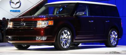 Ford Flex (2009) - picture 4 of 10