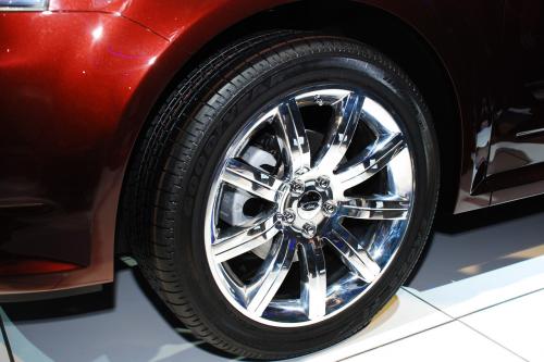 Ford Flex (2009) - picture 8 of 10