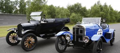 Ford at Le Mans Classic (2008) - picture 4 of 8