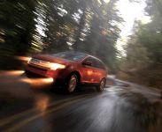 Ford Edge (2009) - picture 3 of 10