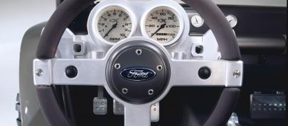 Ford Ex Concept (2001) - picture 7 of 9