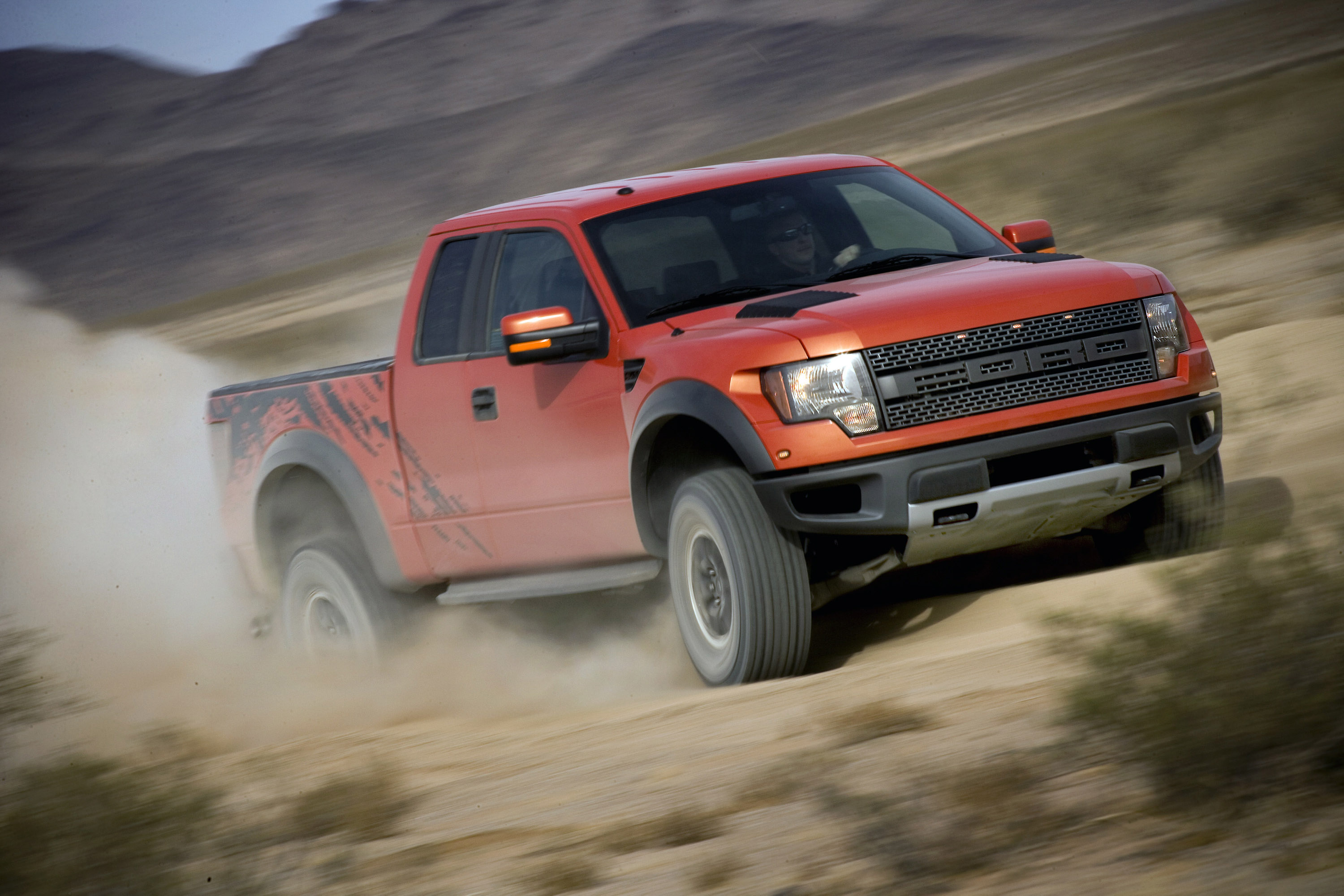 Мощный пикап. Ford f-150 SVT Raptor. Ford f150 SVT Raptor 2010. Ford f150 Raptor SVT 2011. Форд ф 150 Раптор свт.