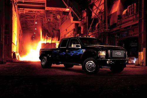 Ford F-450 Super Duty Harley-Davidson (2009) - picture 1 of 4
