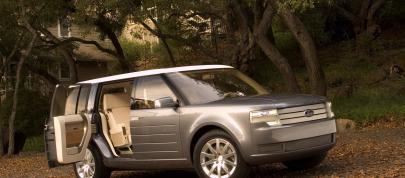 Ford Fairlane Concept (2005) - picture 4 of 18