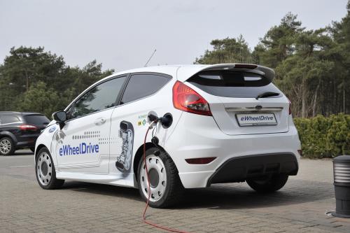 Ford Fiesta-Based eWheelDrive (2013) - picture 8 of 14