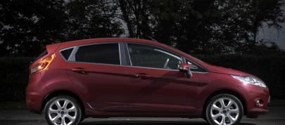 Ford Fiesta Titanium Individual (2010) - picture 4 of 6