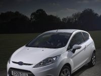 Ford Fiesta Titanium (2010) - picture 2 of 6