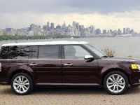 Ford Flex (2009) - picture 3 of 7