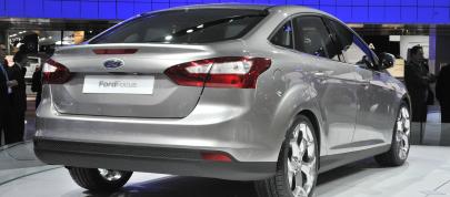 Ford Focus Detroit (2010) - picture 4 of 8