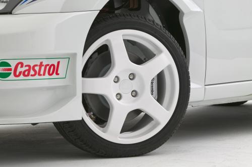 Ford Focus WRC8 (2004) - picture 9 of 14