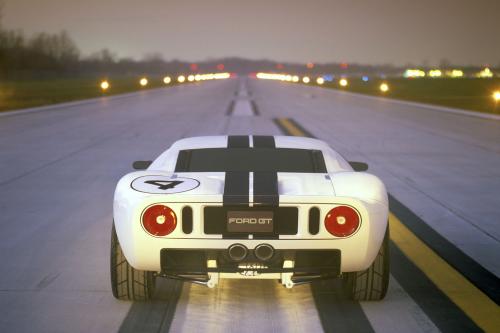 Ford GT Concept (2003) - picture 9 of 35