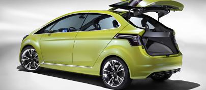 Ford iosis MAX Concept (2009) - picture 7 of 14