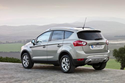 Ford Kuga (2008) - picture 9 of 14