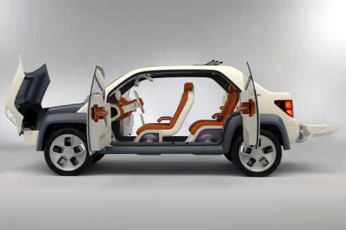 Ford Model U Concept (2003) - picture 8 of 25