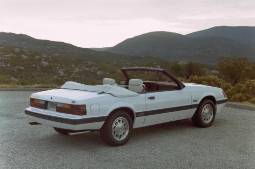 Ford Mustang (1985) - picture 1 of 1