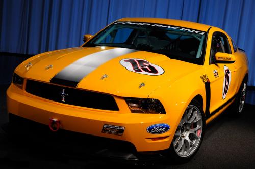 Ford Mustang BOSS 302R (2010) - picture 1 of 3